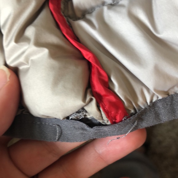 Tumi Packable Puffer Down Jacket Walt Disney Productions Silver - Picture 8 of 9